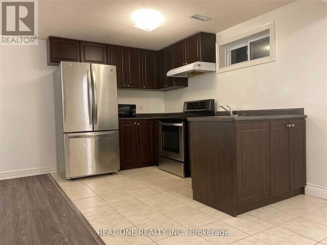 Photo - 73 Romfield Circuit