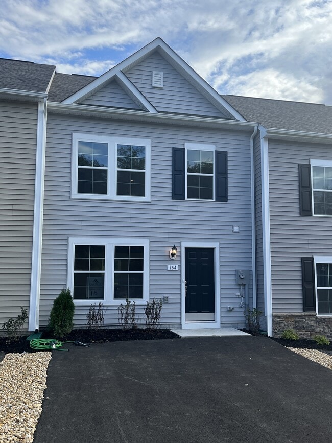Photo - 164 Scotch Pine Dr Townhome