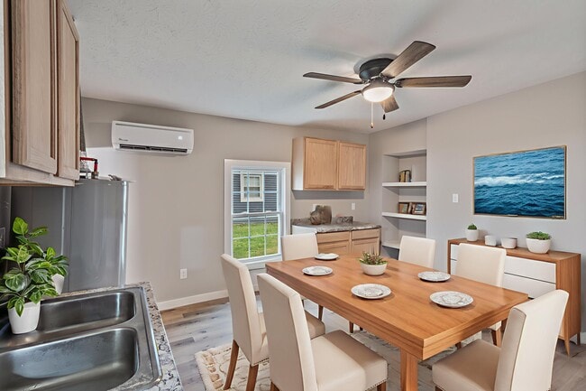 Photo - 1442 Magnolia St