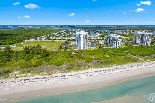 Building Photo - 2700 N Hwy A1A Unit 407 Rental