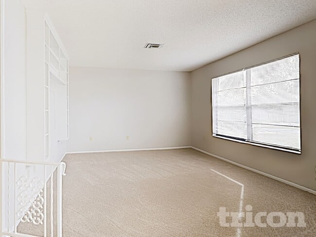 Photo - 10457 Laval St