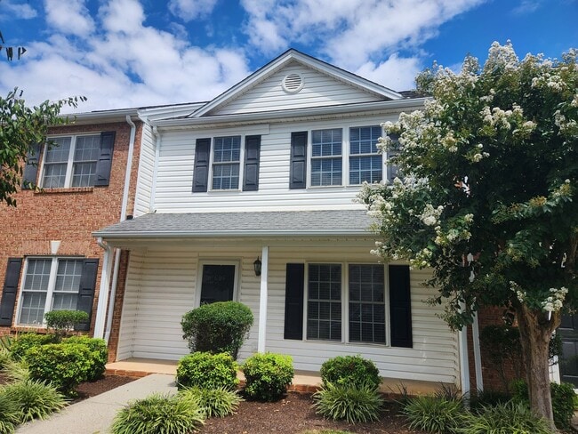 Building Photo - Townhome at Wellington in Wyndhurst Neighb...