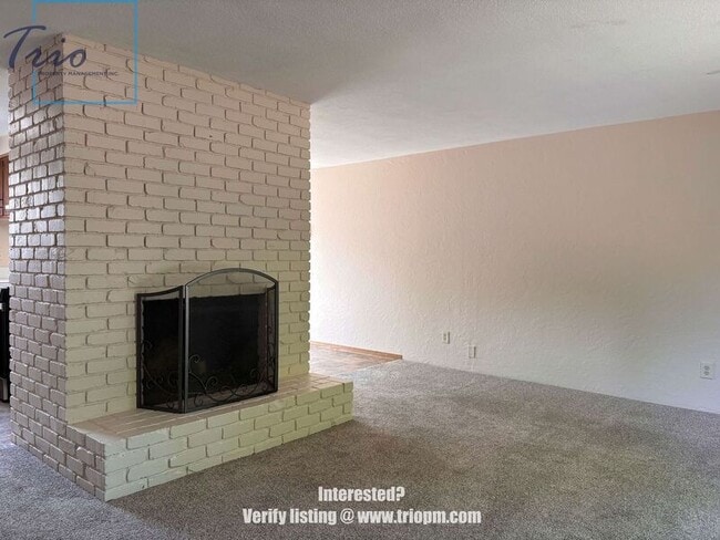 Photo - 1010 Satre St
