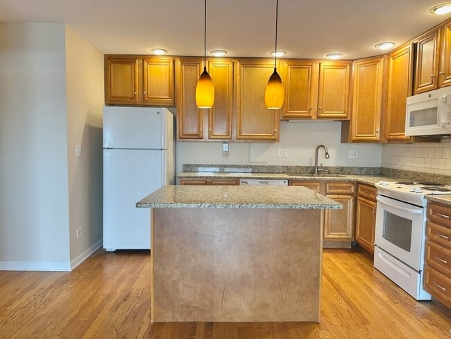 Photo - 870 E Old Willow Rd Unit Apt 261