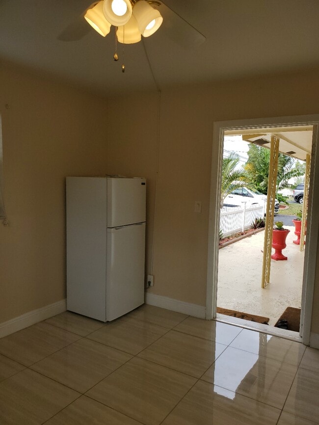 Photo - 2020 NE 24th Ave Unit B