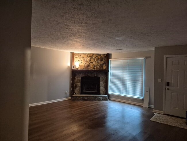 Photo - 7043 Hania Dr
