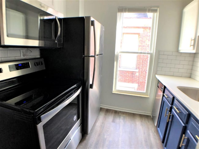 879 Oak St Unit 879 2