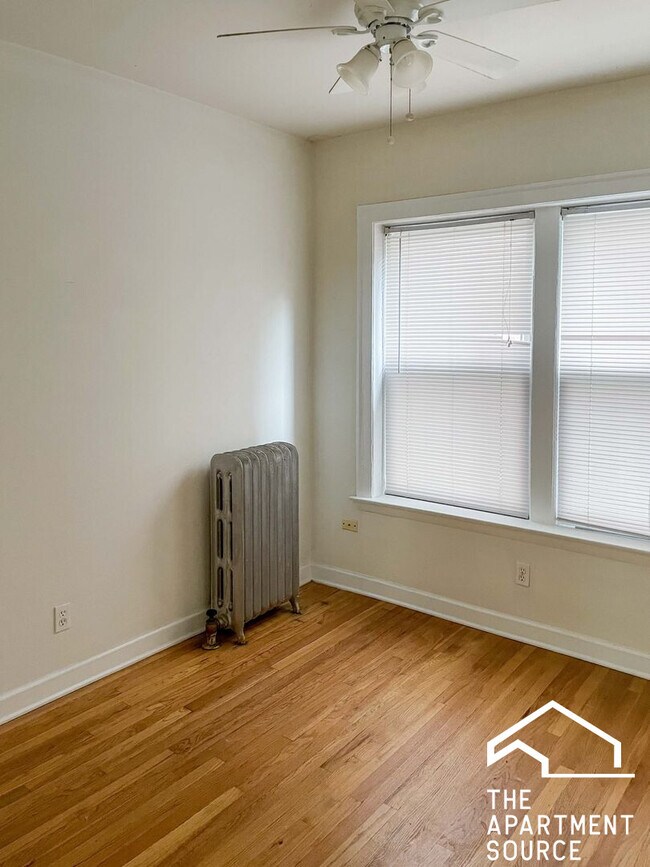 Photo - 3912 N Pine Grove Ave Unit 1W