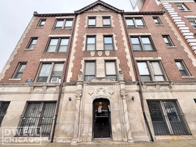 Photo - 3350 N Marshfield Ave Unit S