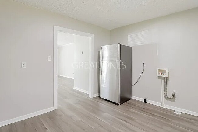 Photo - 106 Keyes St