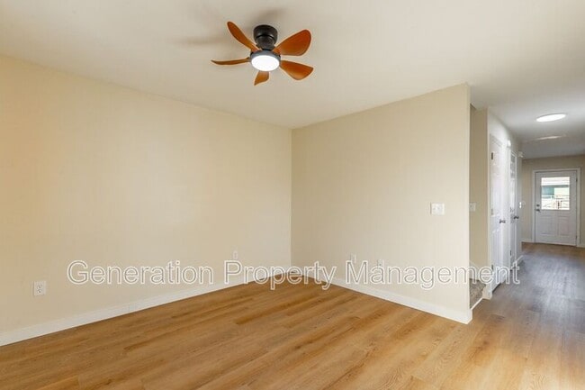 Photo - 2205 E 12th St Unidad B