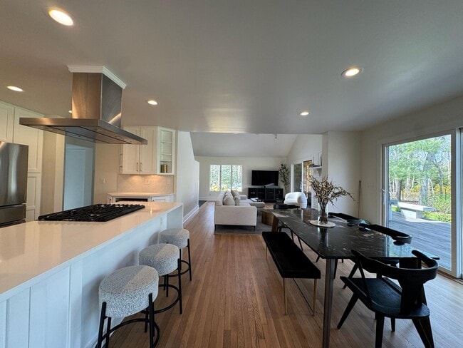 Photo - 101 Noyac Path