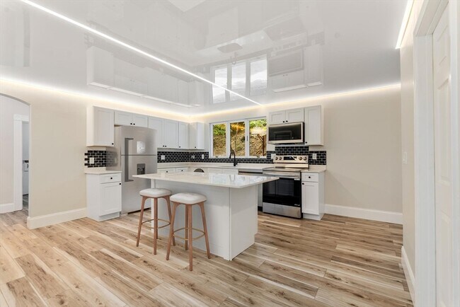 Photo - 136 Academy Hill Rd Unidad 1