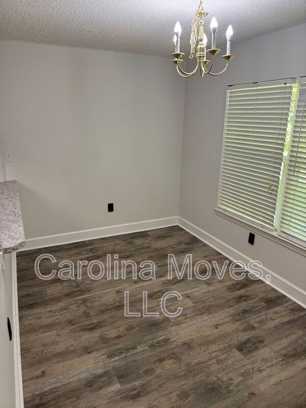 Photo - 631 Bear Dr