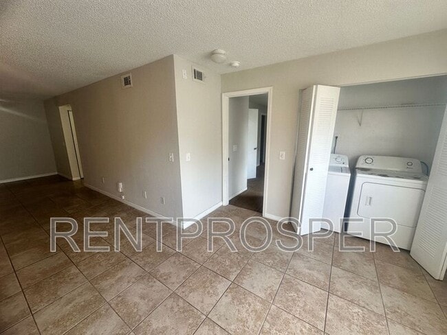 Photo - 4532 Commander Dr Unit #2118