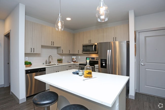 2BR, 2BA - 3