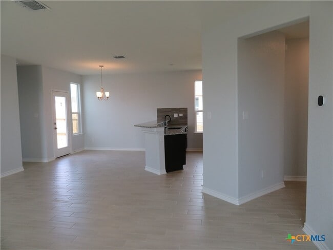 Photo - 352 Blacktail Dr