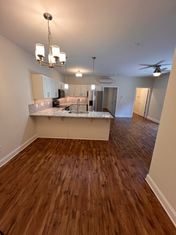 Photo - 198 W Main St