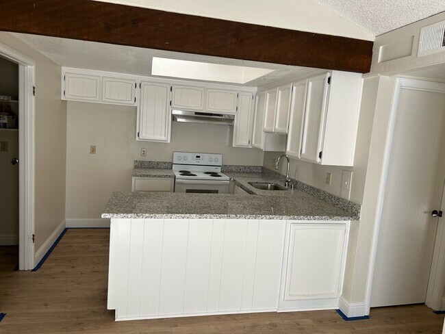 Photo - 1710 Avondale Ave