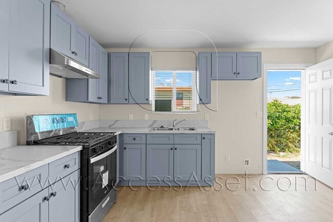 Photo - 108 S Lindsay St Unidad B