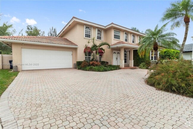 Building Photo - 8820 SW 57th St Rental
