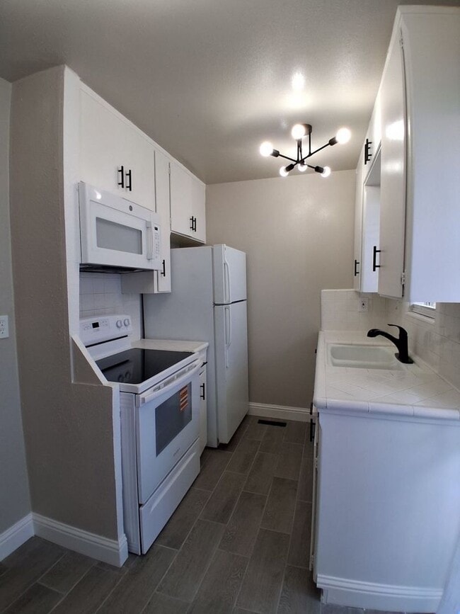 Photo - 1230-1234 N. College Ave Unit 1232