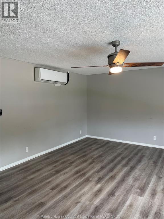 Photo - 12129 Tecumseh Rd E