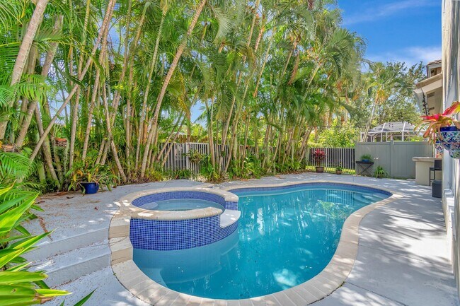 Photo - 6788 Hendry Dr House