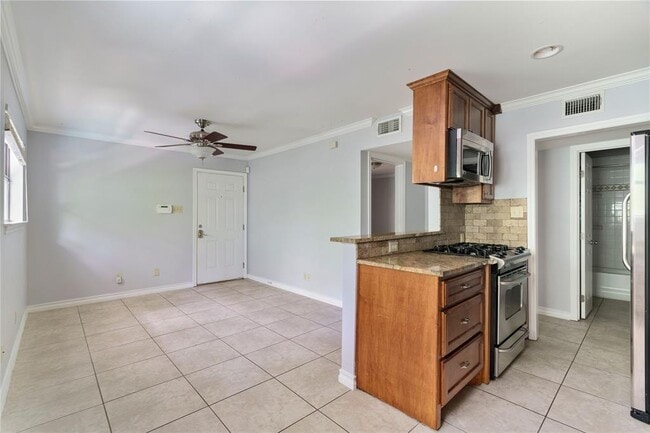 Photo - 407 E 45th St Unit 211