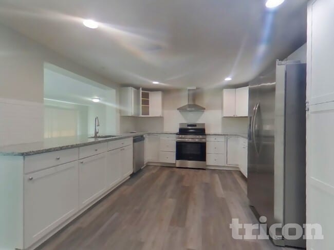 Photo - 7330 Cass Cir