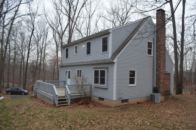 Building Photo - 1286 Arbutus St Rental