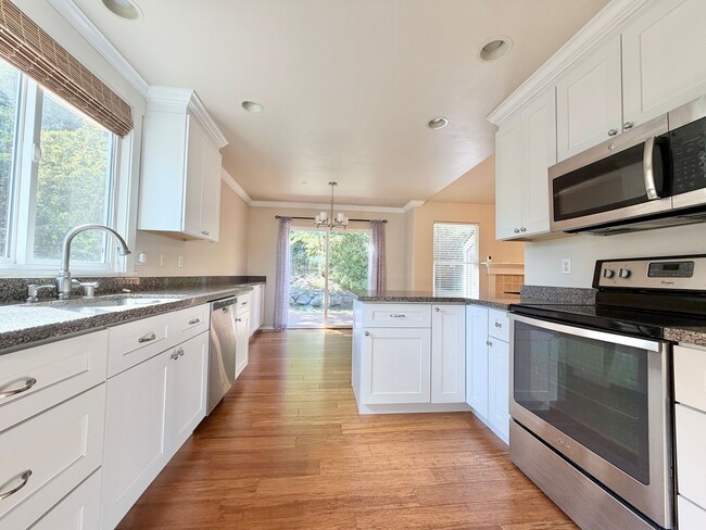 18265 Miss Ellis Loop NE