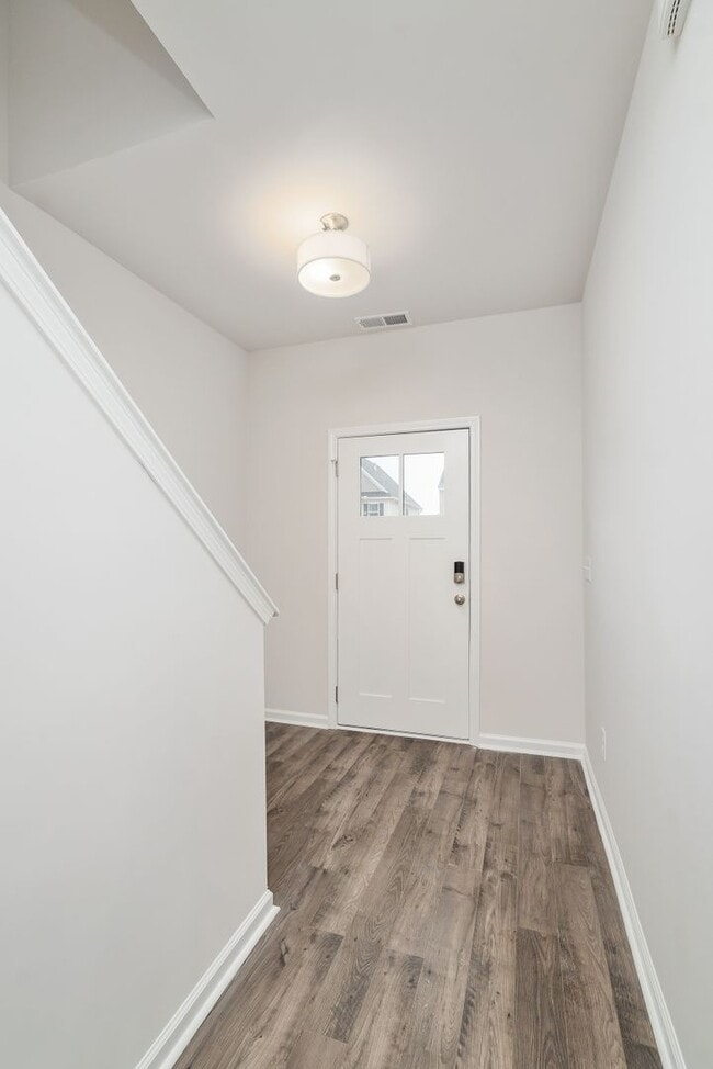 Photo - PET FRIENDLY - ENCLOSED FENCE In beautiful Graniteville!  Free Rent promo with qualified lease!!