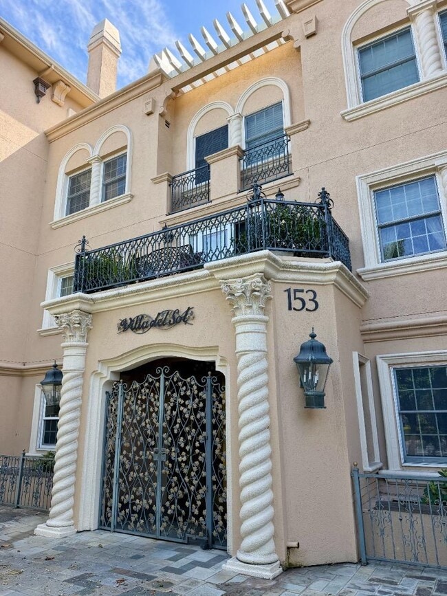 Photo - 153 N San Mateo Dr