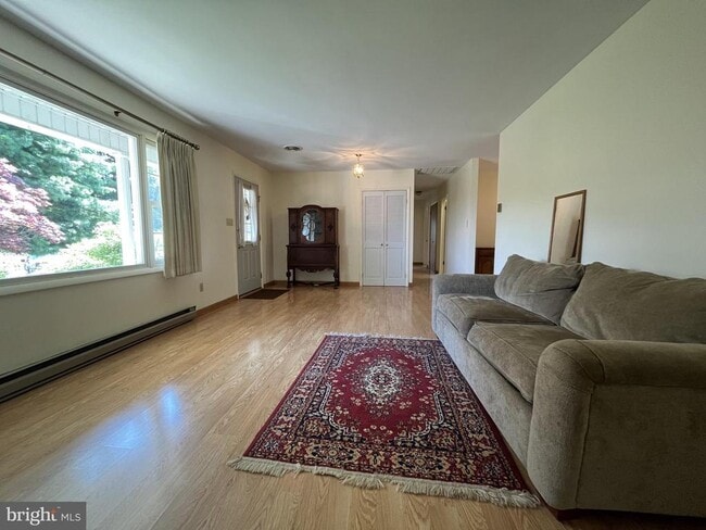 Photo - 12615 Scott Rd