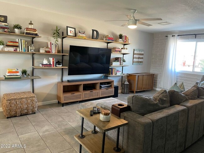 Photo - 3909 E Shaw Butte Dr