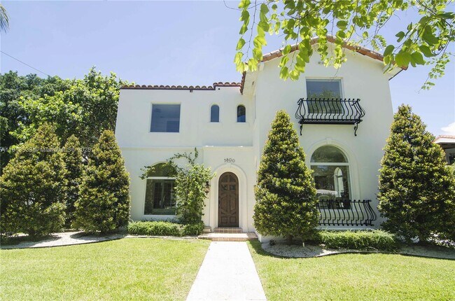 Photo - 5800 La Gorce Dr