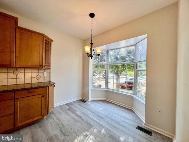 Photo - 2528 Ayr Ct
