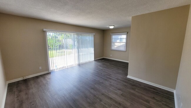 Photo - 3 Bed 2 Bath House Right Next To Disneyland! Available Now!