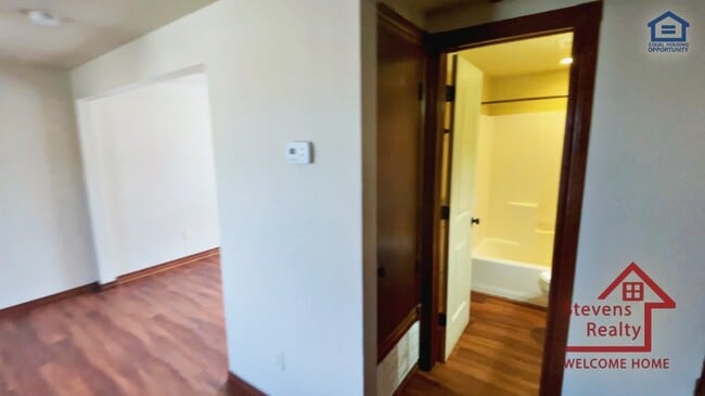 Photo - 1602 NW Lindy Ave Unit Apt 1