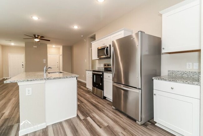 Photo - 6120 Harrah Ln