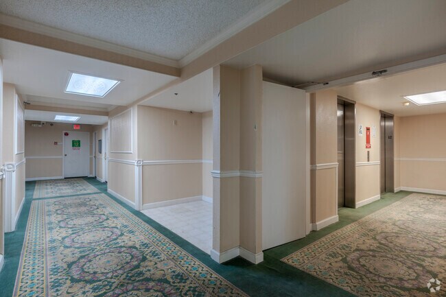 Siegel Suites Virginian