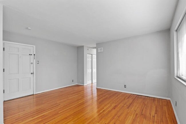 Photo - 7848 Big Bend Blvd