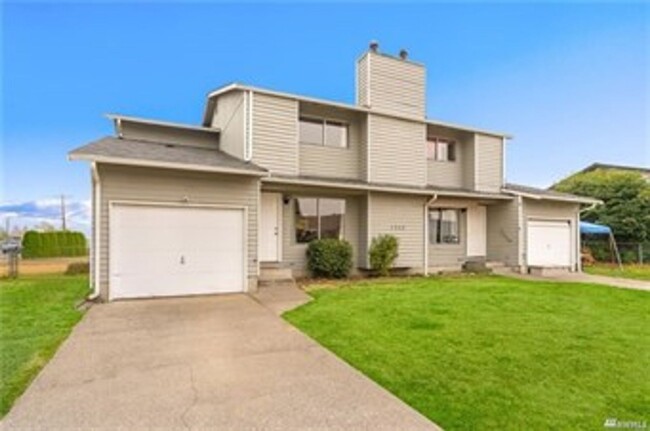 Photo - 1702 C St SE Townhome
