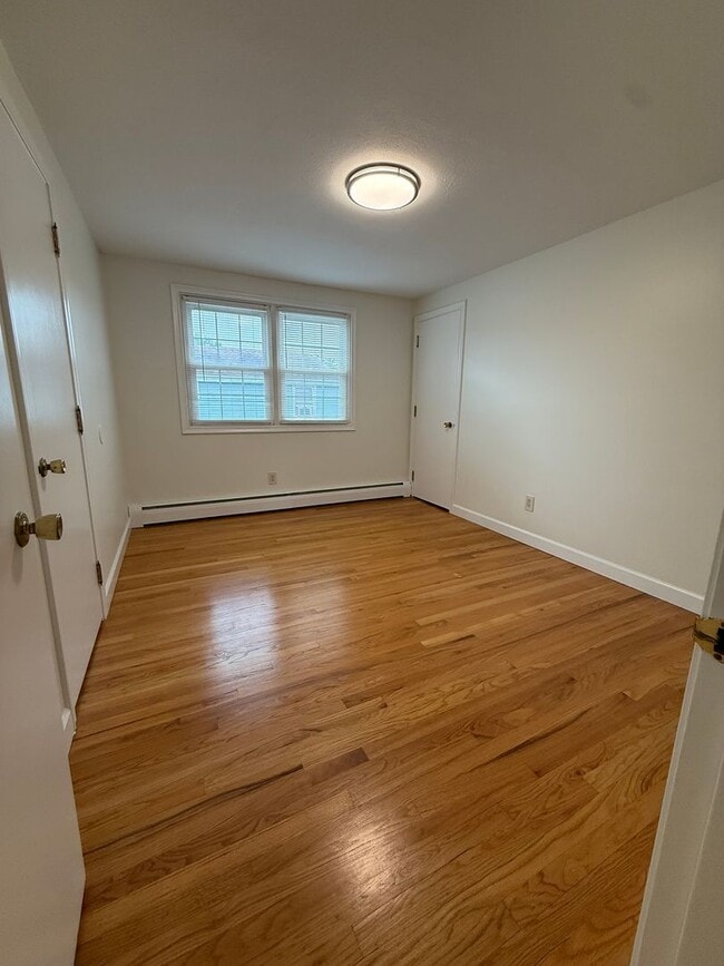 Photo - 27 Janet Dr Unit 2nd Floor