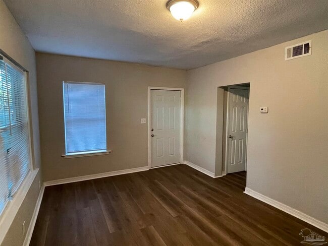 Photo - 3500 W Cervantes St