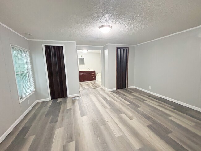 Photo - 7013 Timber Ridge N