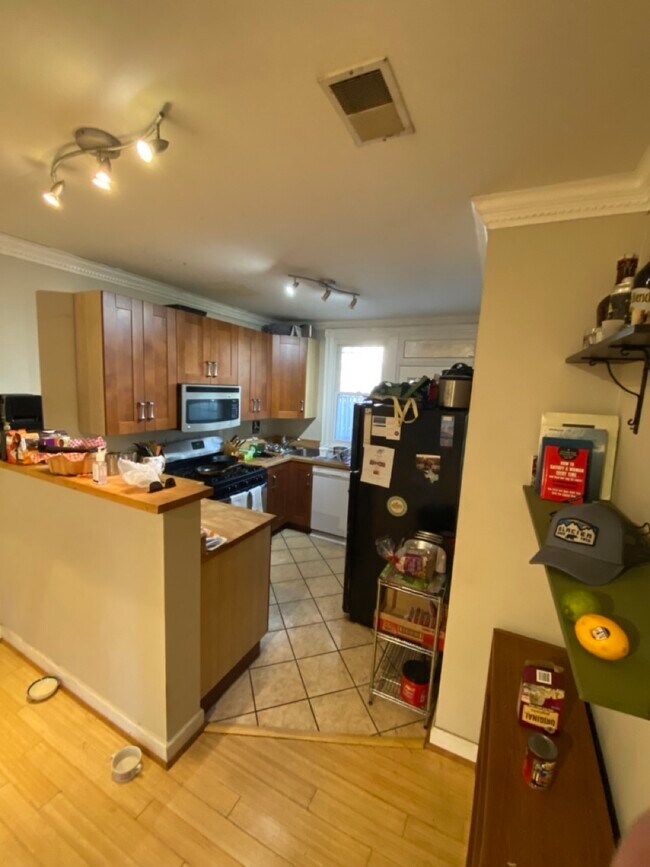 Photo - 1254 Half St SW