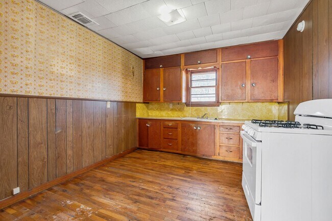 Photo - 3 bed 1 bath now available in Arnet Benson