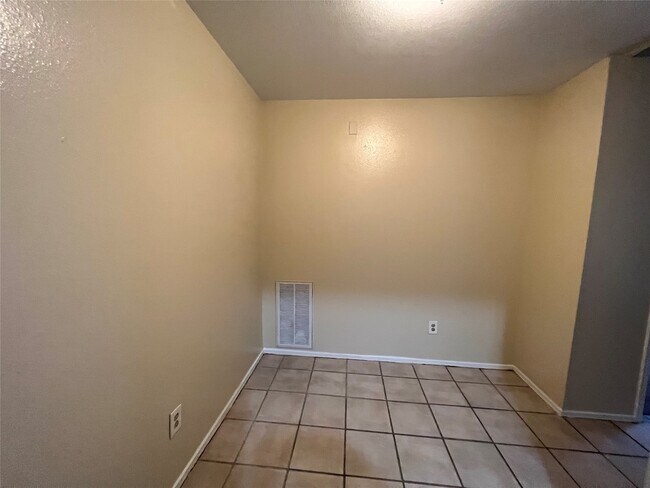 Photo - 9707 Richmond Ave Unit 63